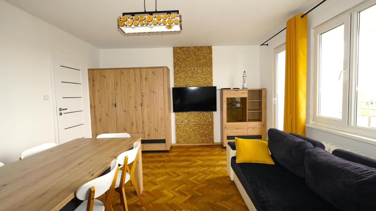 Apartament w centrum Kołobrzegu, nad rzeką Zewnętrze zdjęcie
